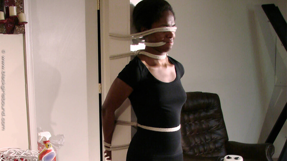 Madelline Photoset 10