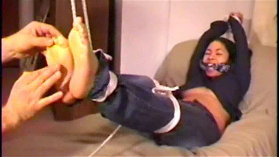 Rachelle-BGBv15 - Gagged and Tickled on Soles